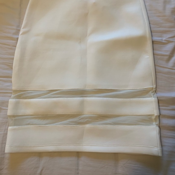 H&M white pencil skirt with mesh - Picture 3 of 3